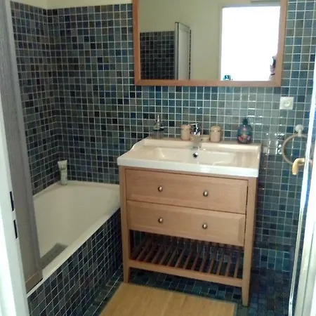Appartement Au Calme Des Pins, La Côte D'azur En Version Nature Pour Vos Séjours Vtt, Randonnée, Golf *